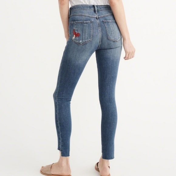 High Rise Raw Hem Embroidered Jeans - Picture 3 of 8